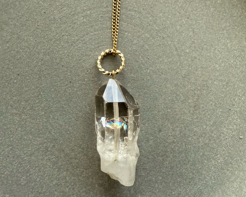 虹入りダブルポイント水晶♚ペンダントトップ ペンダントトップ m.y.