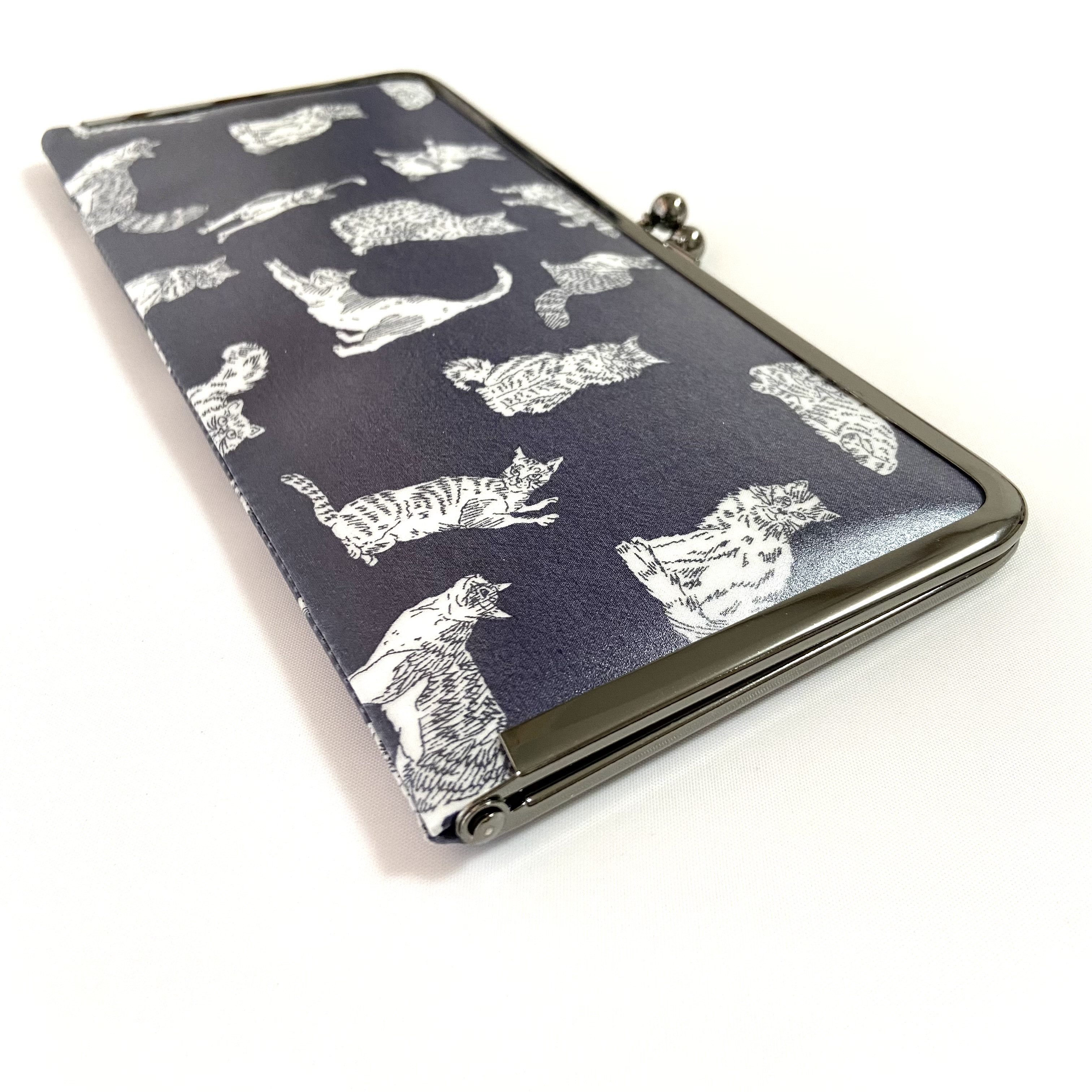 ＊ラミネート＊ がま口長財布 スリム 選べる ミャオウ 猫 リバティプリント使用