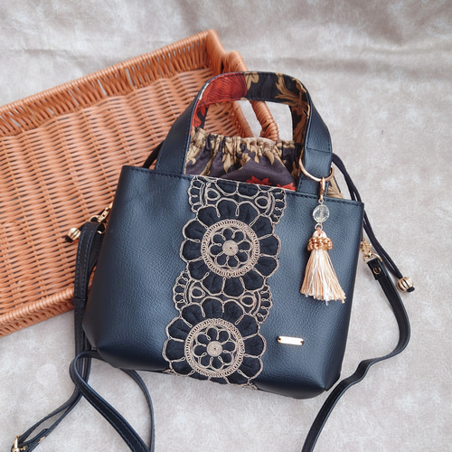 «616»◤完売◢2Wayショルダーバッグ*インド刺繍リボン*上品な装い ビアデルトリトーネ Via Del Toritone インド風刺繍リボン アオリ