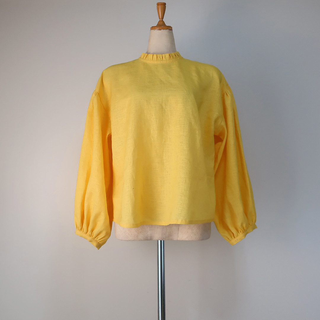 大人の普段着×フリル襟ギャザーブラウス（リネン／２色）