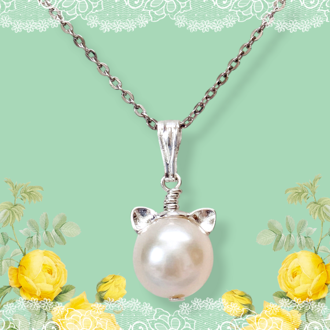 【パールになった猫　ネックレス】 Silver925　淡水パール　セミラウンド　大粒　お守り　上品　可愛い　猫の日　白