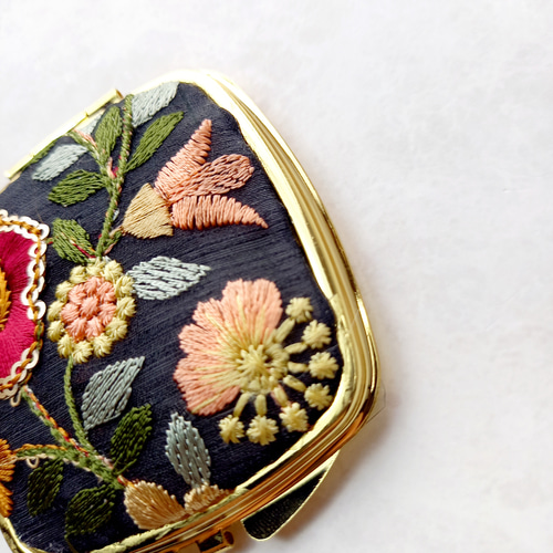 華やかインド刺繍リボンのコンパクトミラー＊花柄＊スクエア型 手鏡