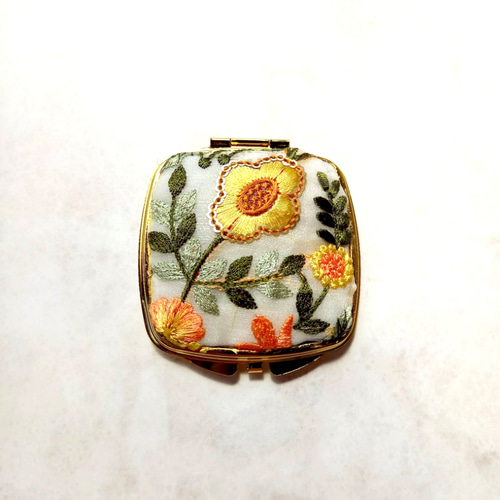 華やかインド刺繍リボンのコンパクトミラー＊花柄＊スクエア型 手鏡