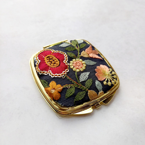 華やかインド刺繍リボンのコンパクトミラー＊花柄＊スクエア型 手鏡