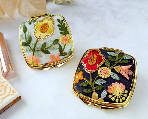 華やかインド刺繍リボンのコンパクトミラー＊花柄＊スクエア型 手鏡