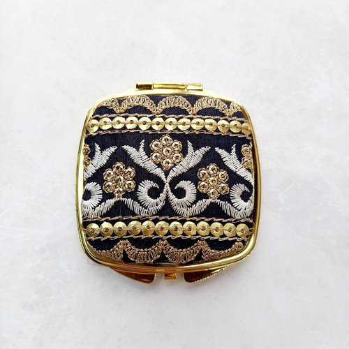 華やかインド刺繍リボンのコンパクトミラー＊花柄サークル型＊ブラック