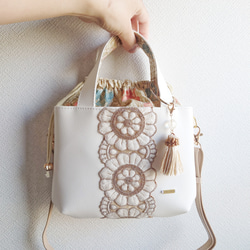 ちょこ　インド刺繍ホワイト　ショルダーバッグ2way ハンドメイド インド刺繍リボン+ショルダーバッグ のおすすめ人気通販 検索
