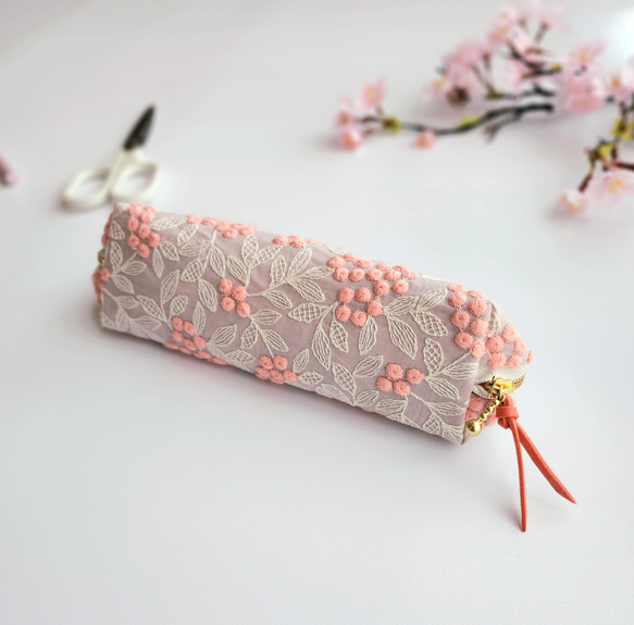 \\母の日ギフトに//ぷくまる刺繍のメガネケース/ペンケース/ロングポーチ|桜ピンク　さくら 5枚目の画像