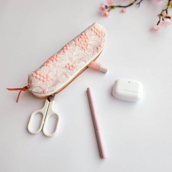 \\母の日ギフトに//ぷくまる刺繍のメガネケース/ペンケース/ロングポーチ|桜ピンク　さくら 8枚目の画像