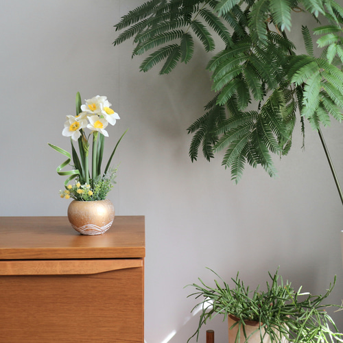 日本水仙とミモザの春のボードアレンジ