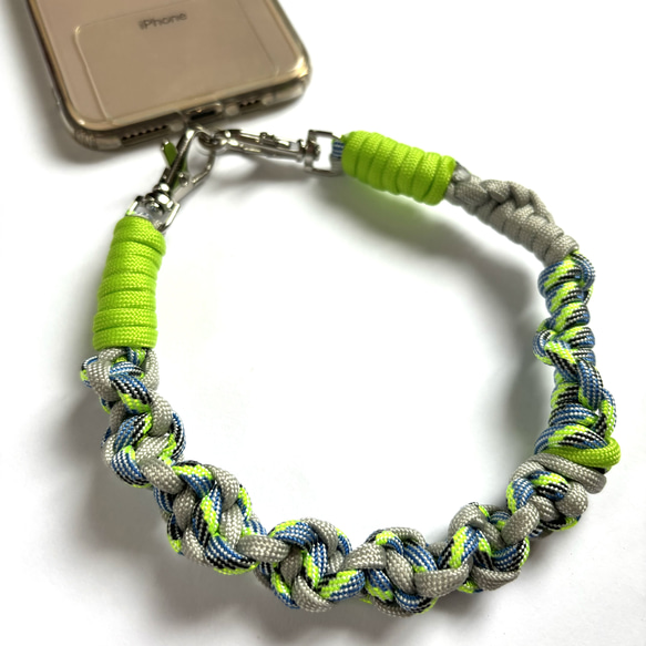 ハンドストラップ　スマホストラップ　パラコード　 1枚目の画像