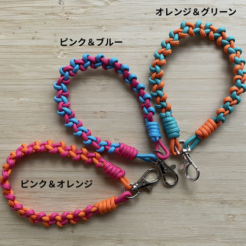 シンプル可愛い☆丈夫なパラコードで編んだハンドストラップ