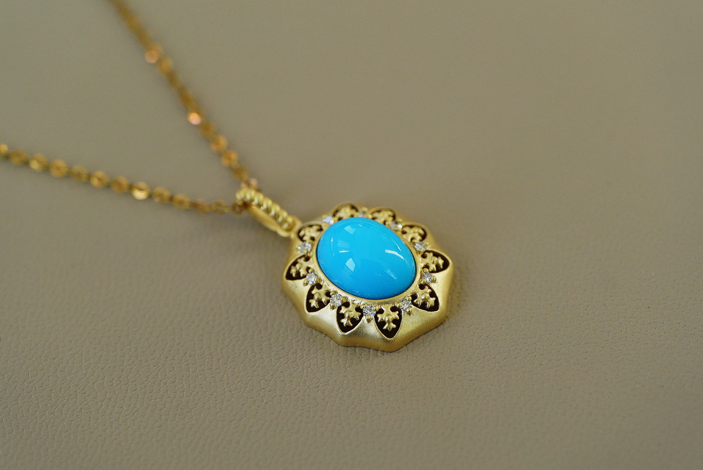 「眠り姫」K18ゴールド　成功・繁栄・健やかな体・旅の安全　12月の誕生石　アリゾナトルコ石　ターコイズ　ペンダントのみ