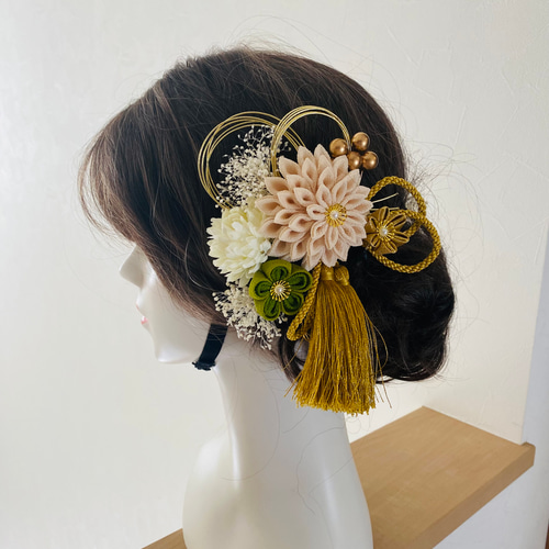 【あいな様】専用　オーダー髪飾り つまみ細工 髪飾り【アイボリー】大人可愛い 卒業式髪飾り 成人式髪