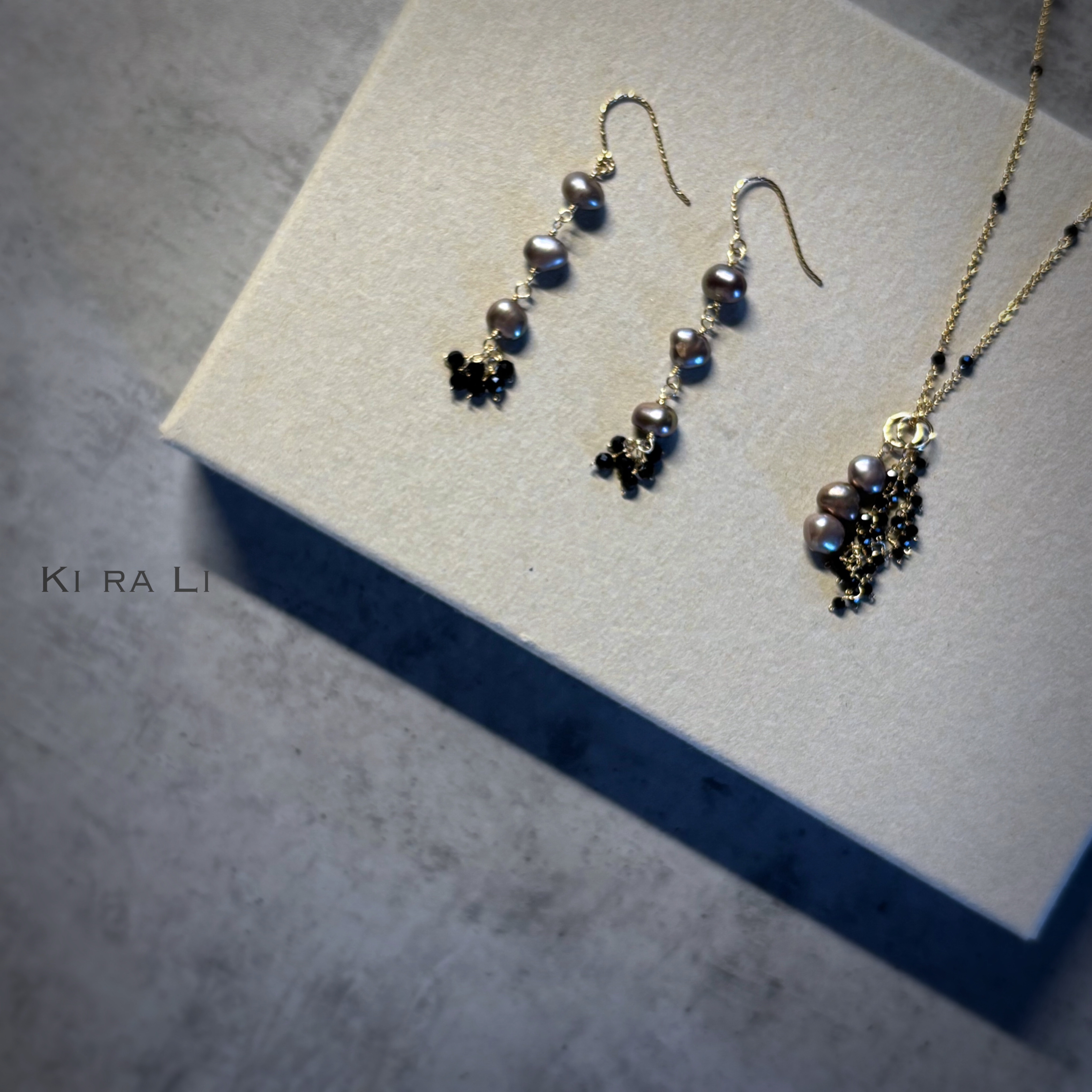 送料無料　14KGF スピネルのステーションネックレス　パールとスピネルのチャーム付