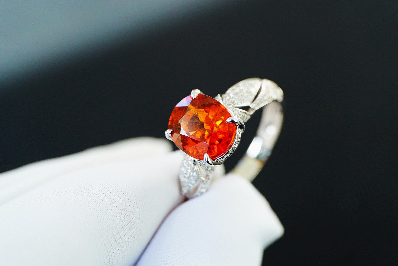 「スイートハート」 K18 リング　オレンジガーネット（ヘソナイト） 指輪　天然ダイヤモンド1月の誕生石　25/2/9