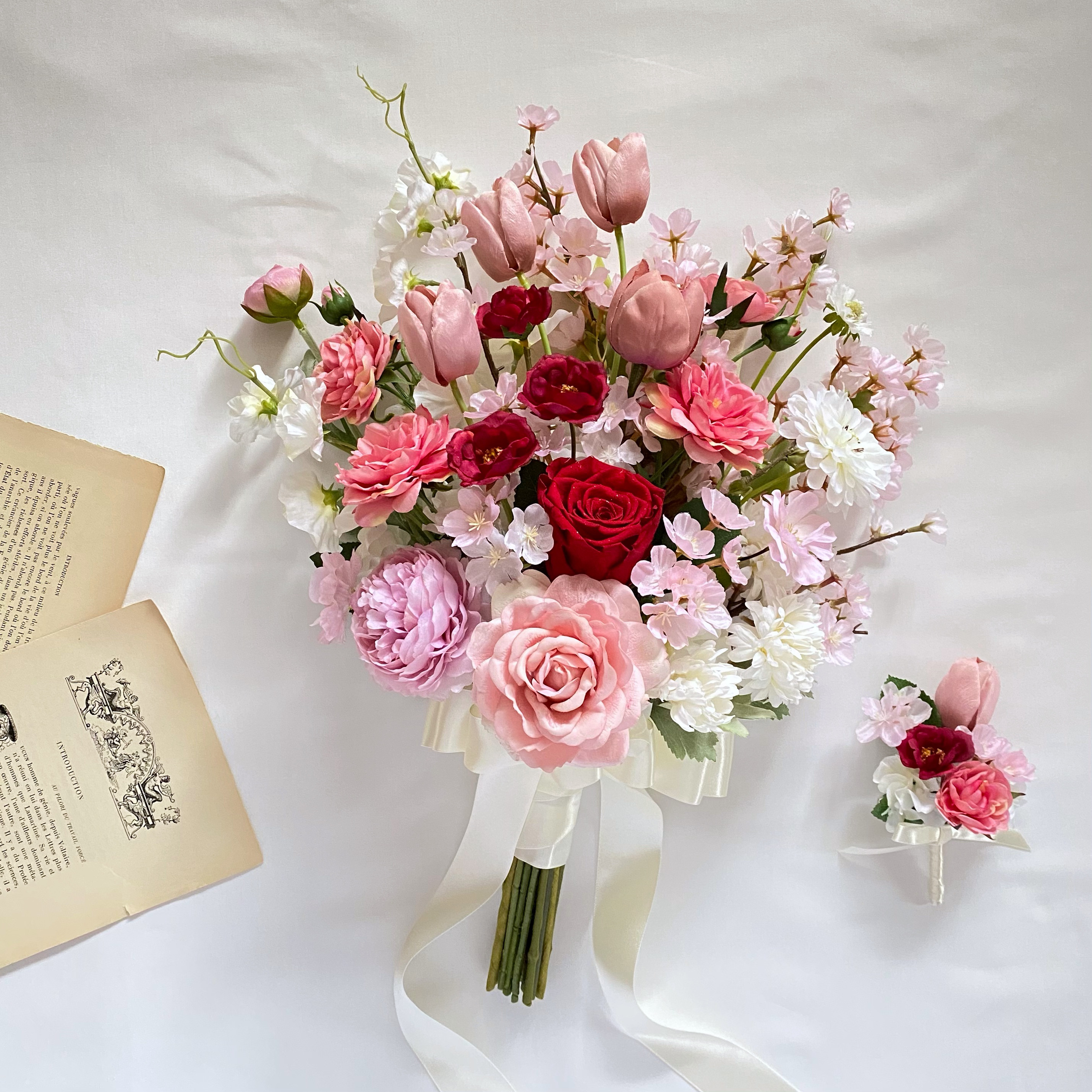 【オーダーメイド】桜 と ローズ の ナチュラル クラッチ ブーケ ( 和装　造花　ウェディング　結婚式　前撮り　フォト