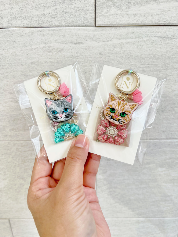 人気♡お花のインド刺繍リボンと猫さん刺繍のキーリング 20枚目の画像