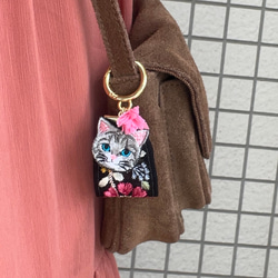 人気♡お花のインド刺繍リボンと猫さん刺繍のキーリング 7枚目の画像
