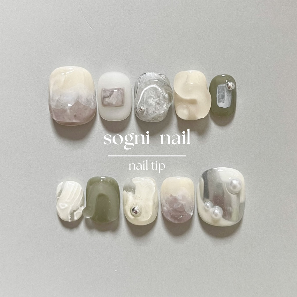 No.37 ネイルチップ　淡色ネイル　ニュアンスネイル　個性派ネイル　グリーン　ぷっくりネイル　マットネイル　韓国ネイル