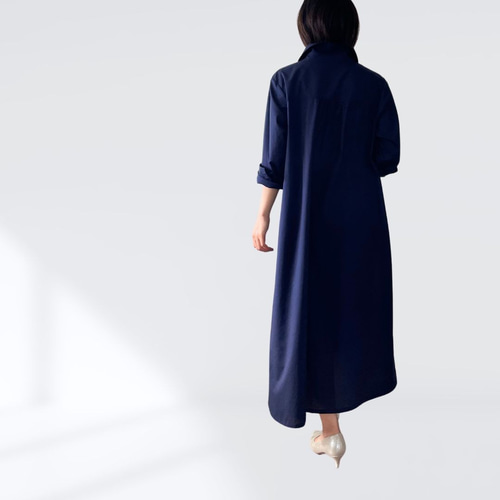 O509アーバンリサーチロングシャツワンピース長袖ネイビー刺繍コットン綿濃紺無地 晩夏の綿シャツワンピース 羽織り ロング丈 着丈調整可 紺