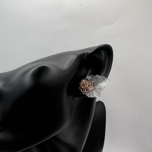 スワロフスキーSwarovski ビーズフラワー チタンポスト スタッド