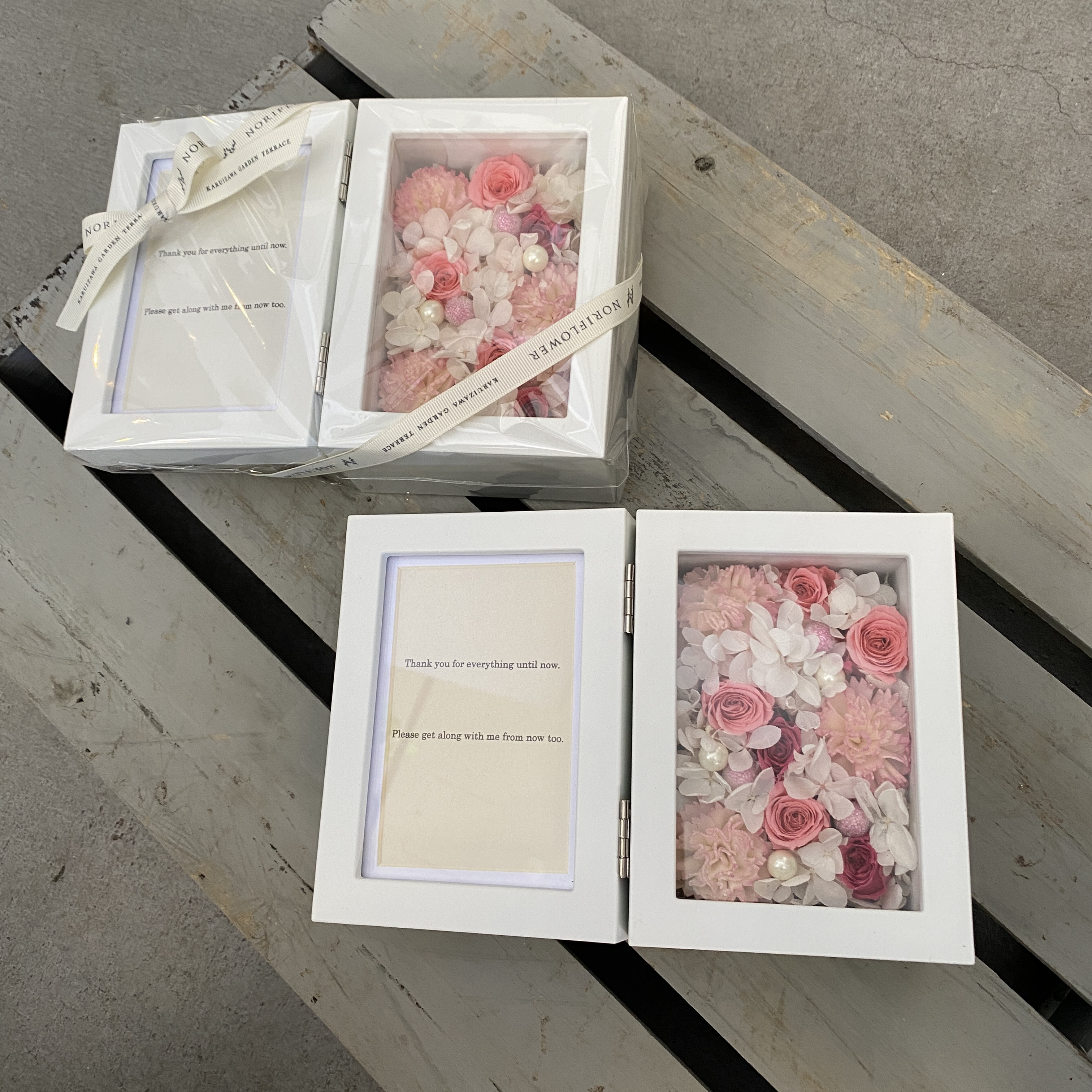 両親贈呈品　子育て感謝状　母の日　母の日花　新築祝い　お誕生日　お祝い　祝電花　卒業祝い　結婚祝い　写真たて　ひな祭り