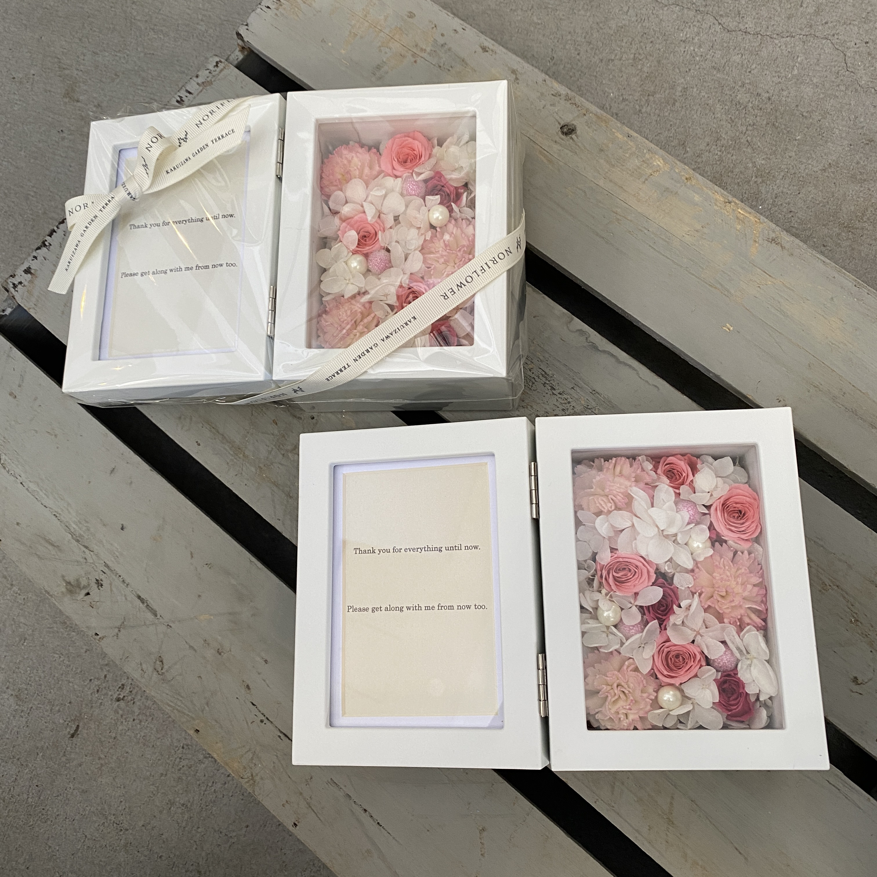 両親贈呈品　子育て感謝状　母の日　母の日花　新築祝い　お誕生日　お祝い　祝電花　卒業祝い　結婚祝い　写真たて　ひな祭り