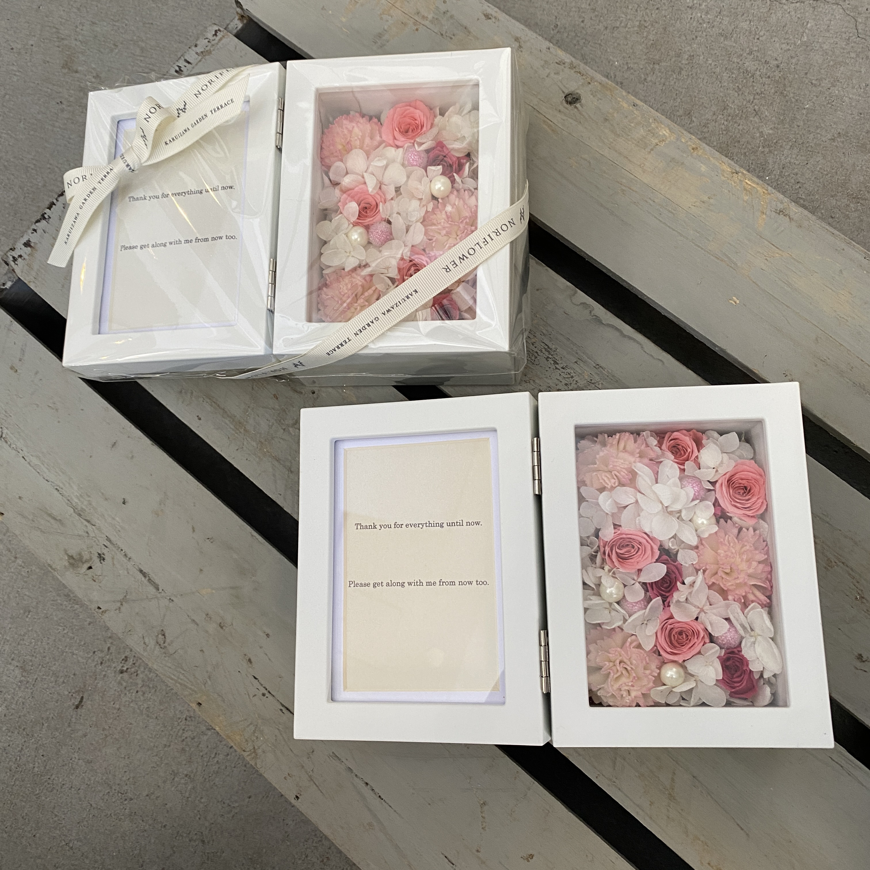 両親贈呈品　子育て感謝状　母の日　母の日花　新築祝い　お誕生日　お祝い　祝電花　卒業祝い　結婚祝い　写真たて　ひな祭り