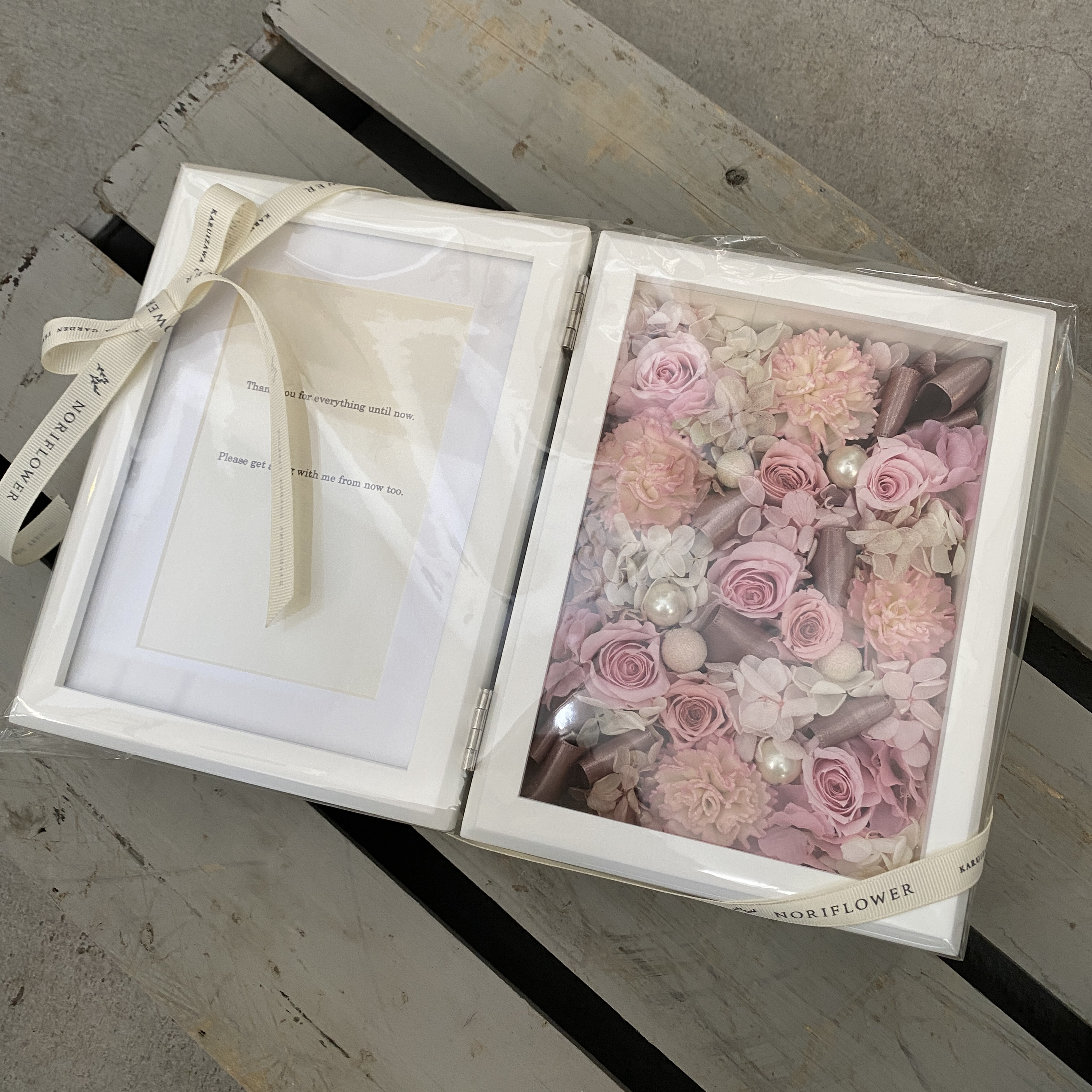 両親贈呈品　子育て感謝状　母の日　母の日花　新築祝い　お誕生日　お祝い　祝電花　卒業祝い　結婚祝い　写真たて　ひな祭り