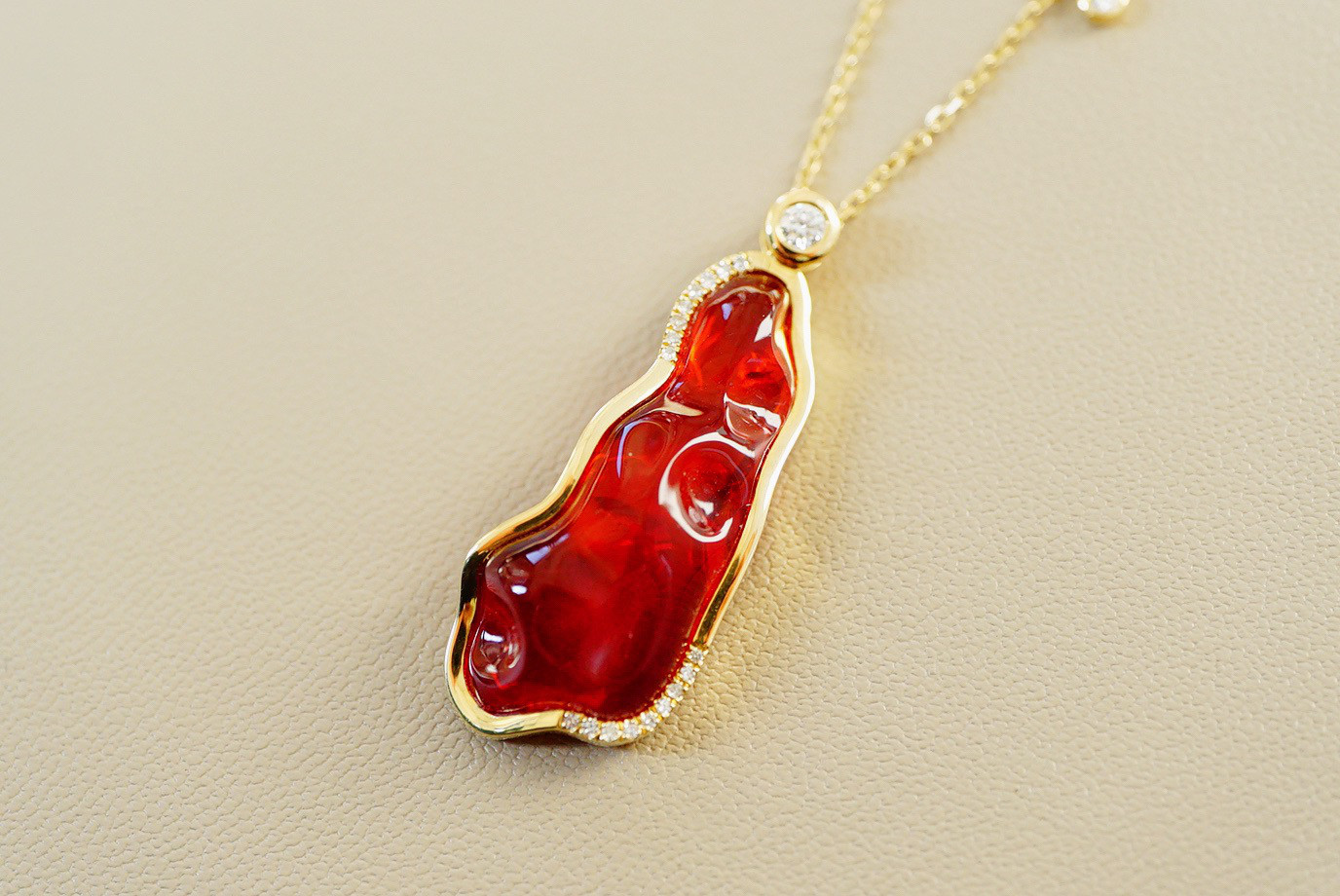 「豪華」天然ファイアオパール　5.3ct 天然ダイヤモンド　純真　神の石　10月誕生石　K18 ネックレス　25/2/9