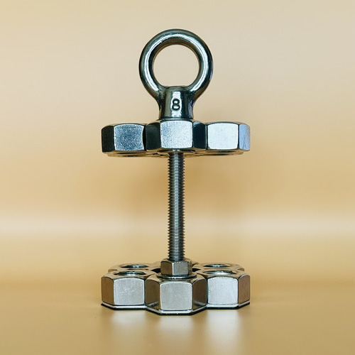 工業的で個性的なペン立て – ステンレス製 M16 & M8ナット＋ボルト仕様