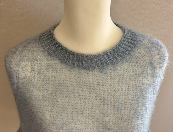 手編みノースリーブベスト　輸入毛糸使用 6枚目の画像