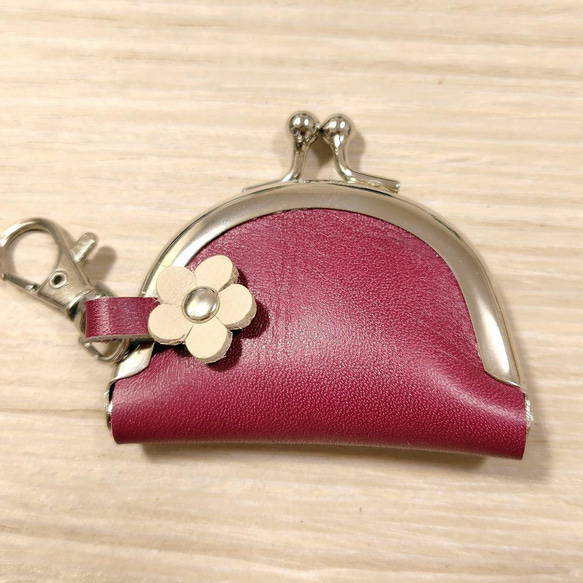 がま口 ミニ キーホルダー 半円 花 赤紫 本革 レザー 布 小銭入れ 小銭