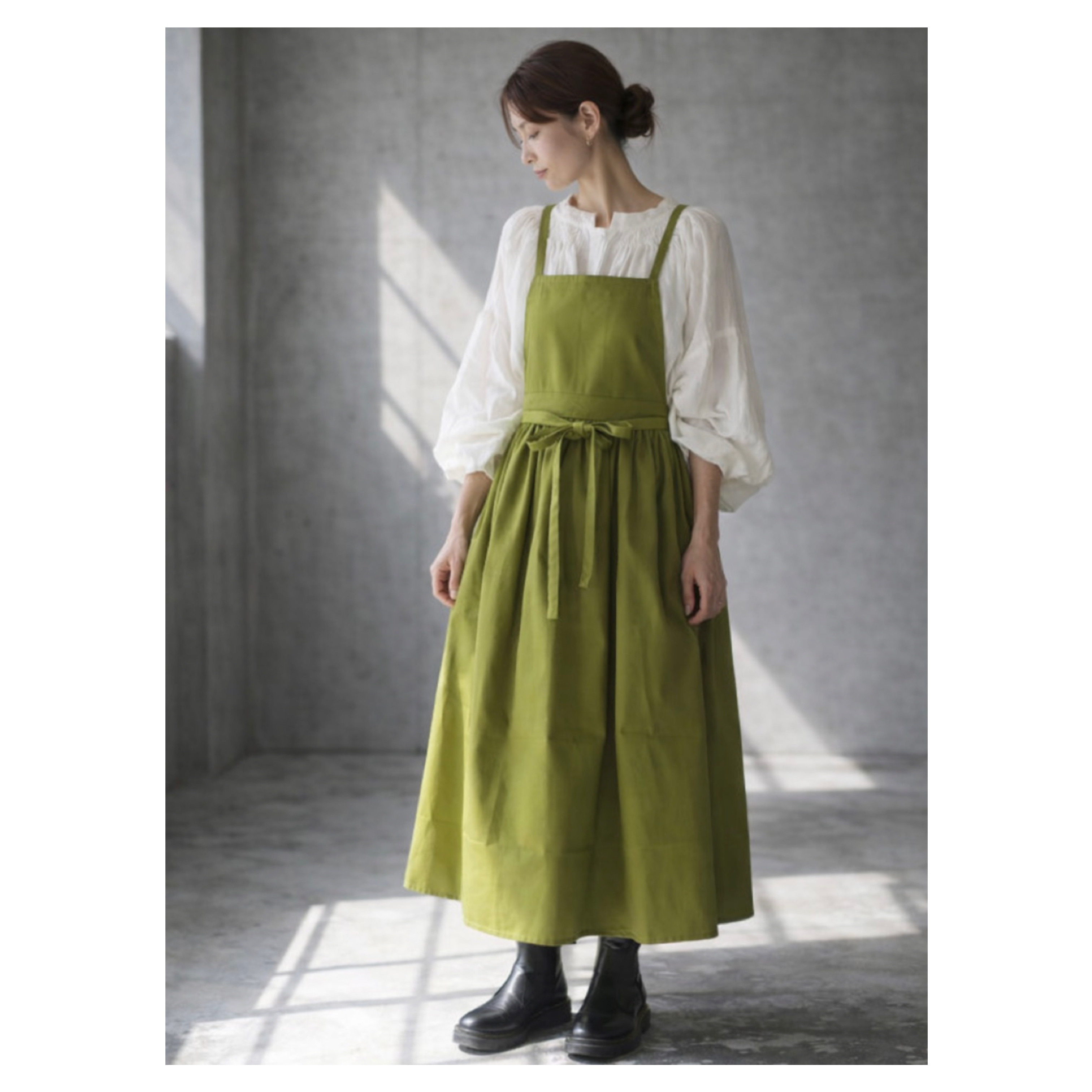 そのままお出かけリネンギャザーエプロン／おうち時間もお洒落に過ごすコットンリネンエプロン／グリーンティー