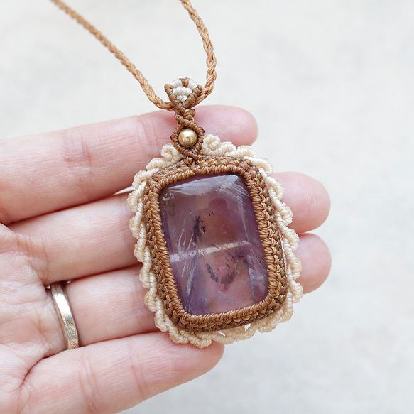 アメトリン天然石マクラメネックレスmac407-エスニックアジアン好きが作るエキゾチックなマクラメ大振りアクセサリー 12枚目の画像