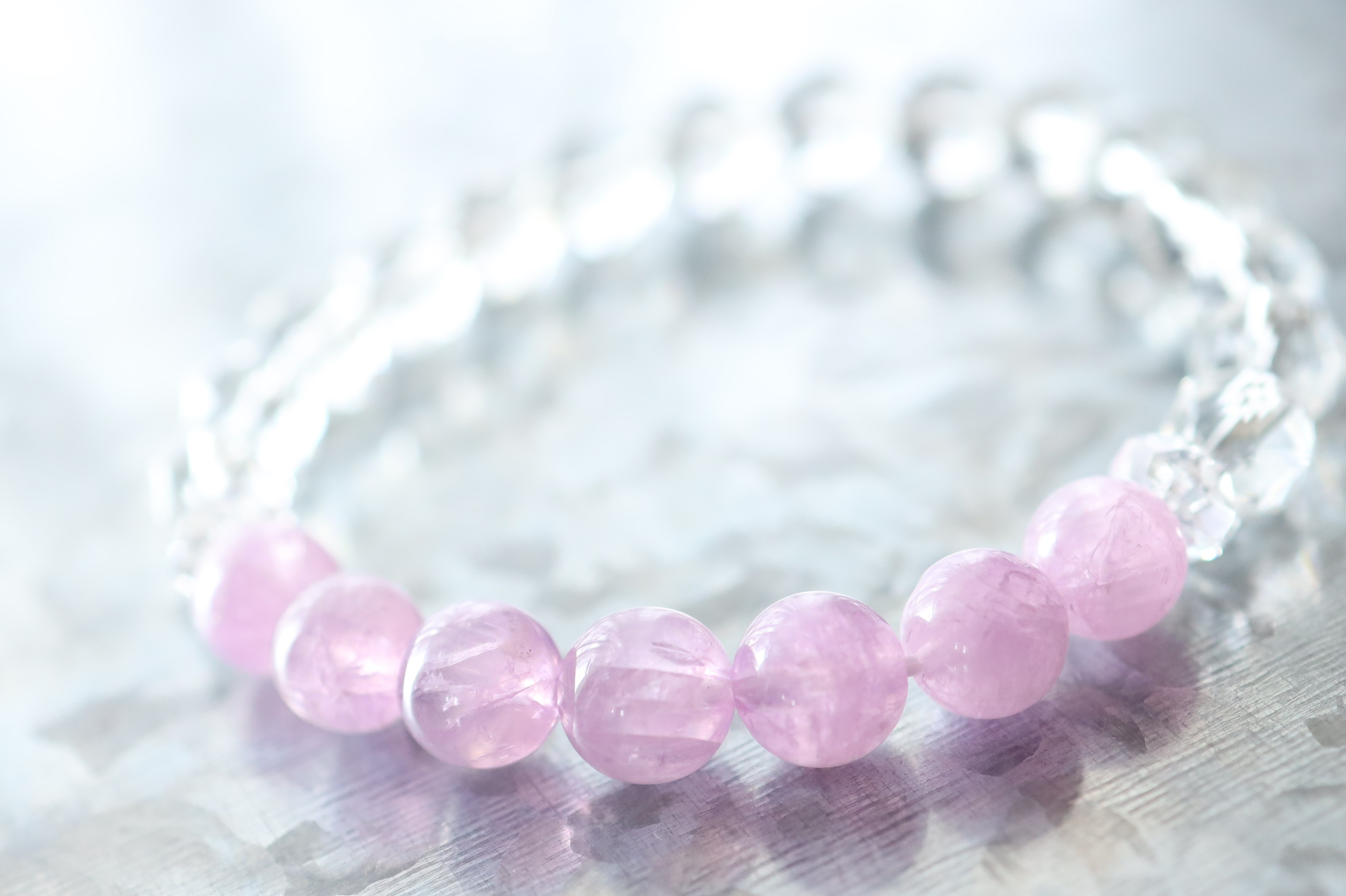 …☆スーパープレミアムブレス☆…☆宝石品質：リチア輝石：約8.5ミリ（キャッツアイあり）＆水晶：8ミリ☆…