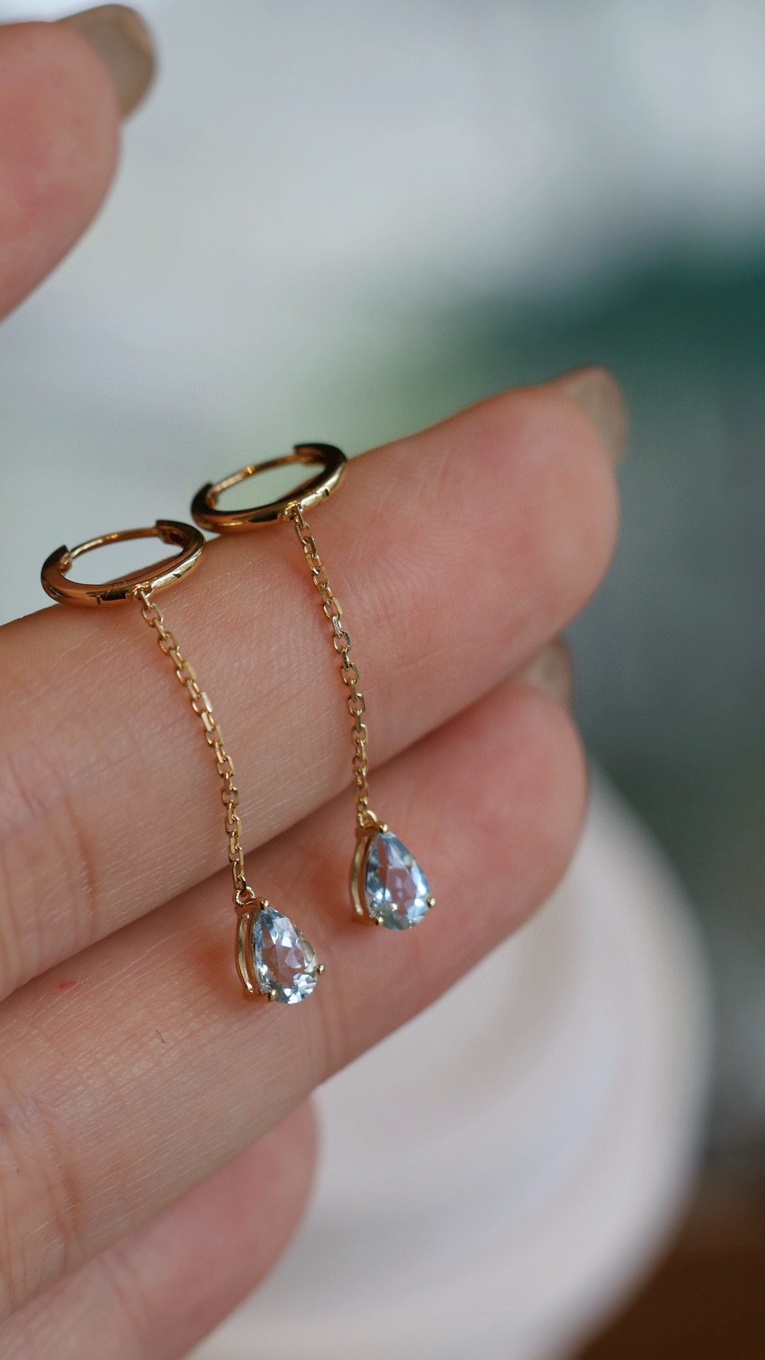 アクアマリンゆらゆらピアスk18