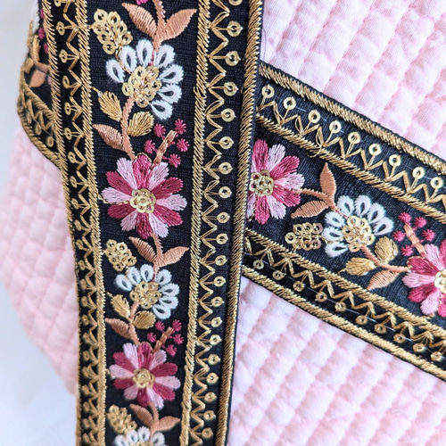 韓国ヌビ×インド刺繍リボン たっぷり入り自立するリボン・タイ