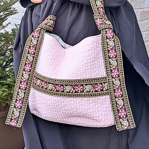 韓国ヌビ×インド刺繍リボン たっぷり入り自立するリボン・タイ  