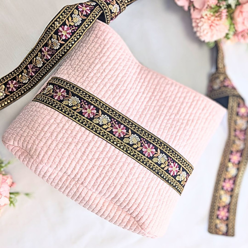 韓国ヌビ×インド刺繍リボン たっぷり入り自立するリボン・タイ  