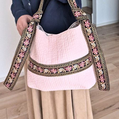韓国ヌビ×インド刺繍リボン たっぷり入り自立するリボン・タイ