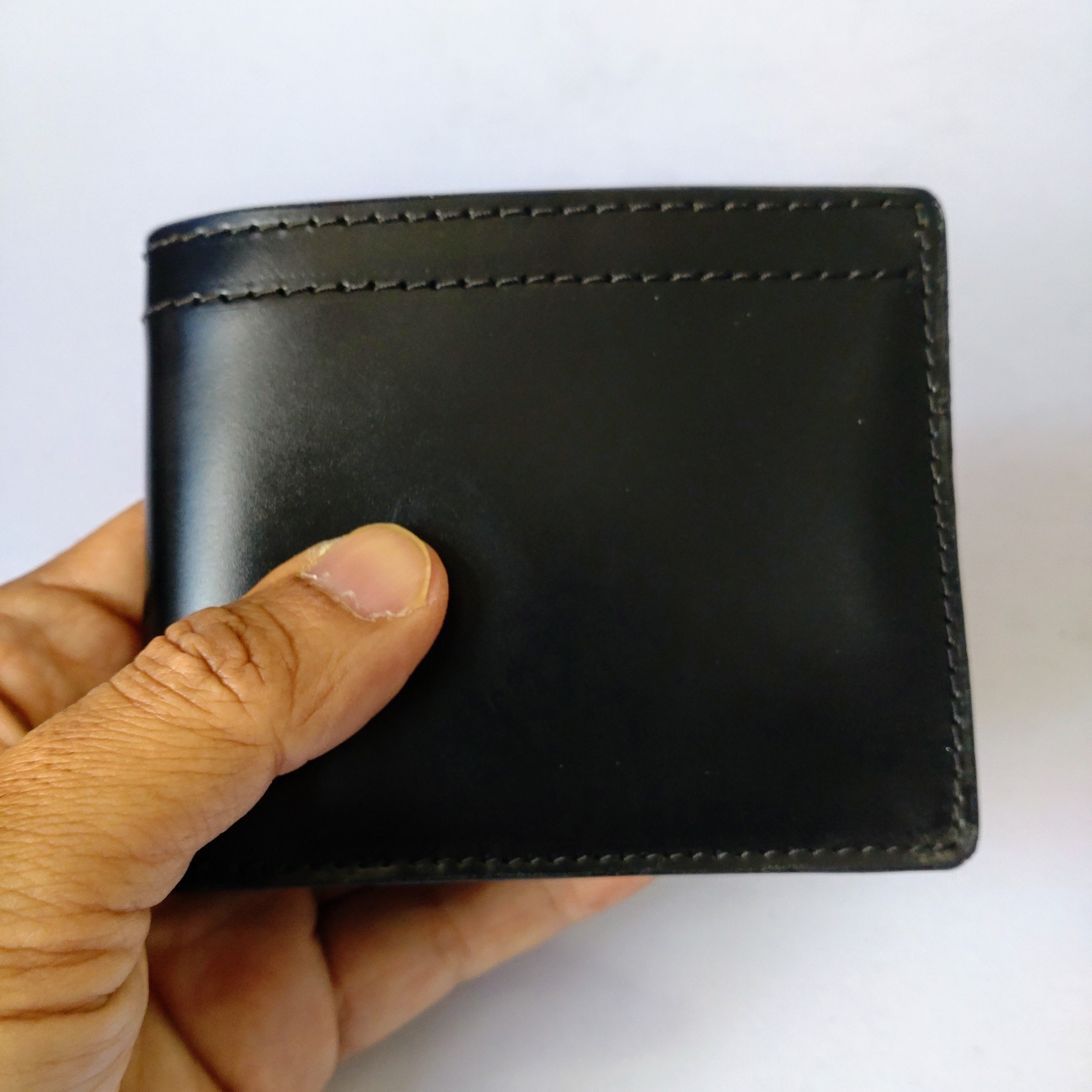 ◇新作◇本革◇財布◇二つ折り◇ハンドメイド◇丈夫な艶あり光沢レザー◇カード6枚収納◇