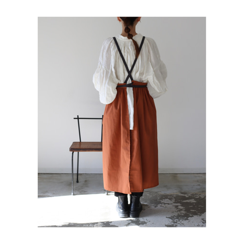【ペア】リネンのリネンのエプロン　ハンドメイド リネンエプロン】周りと差のつくそのままお出かけバイカラー
