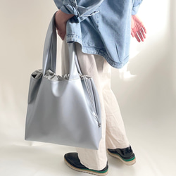 シルバーエコレザー　トートバッグ　L 2枚目の画像