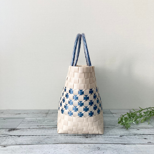 プラカゴバッグ Mサイズ メタリックブルー×アイボリー プラカゴ pp