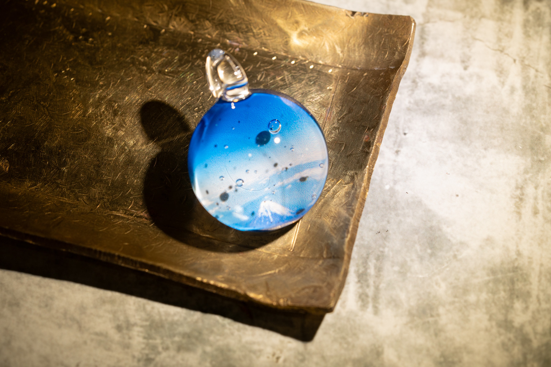 水中ガラス カボション ペンダントトップ(L) 「宙富士（ソラフジ)」空から見た富士