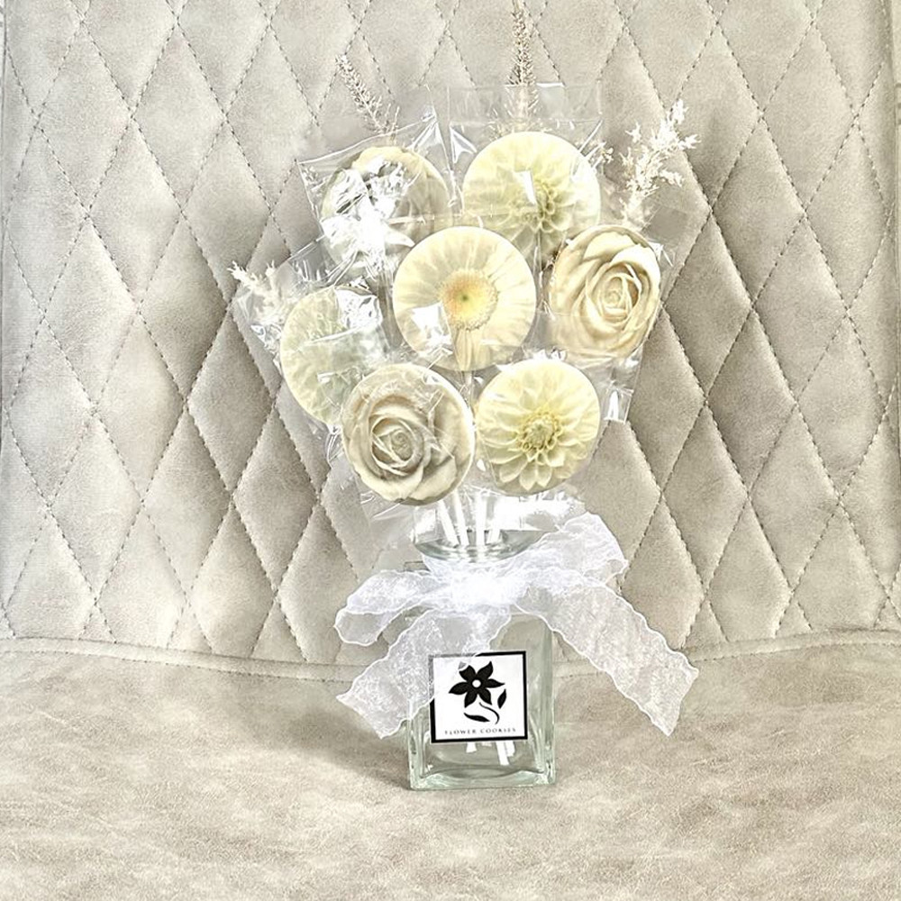 【送料無料】米粉フラワークッキーアレンジメント（ホワイトガーベラ・ホワイトダリア・ホワイトローズ）