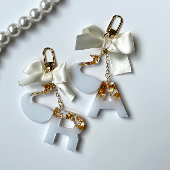 レジンイニシャルキーホルダー】アルファベット⌇バッグチャーム
