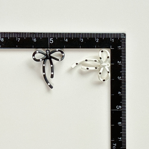 カン付き【2pcs】ドットリボンチャーム 約21×26mm 水玉 りぼん パーツ